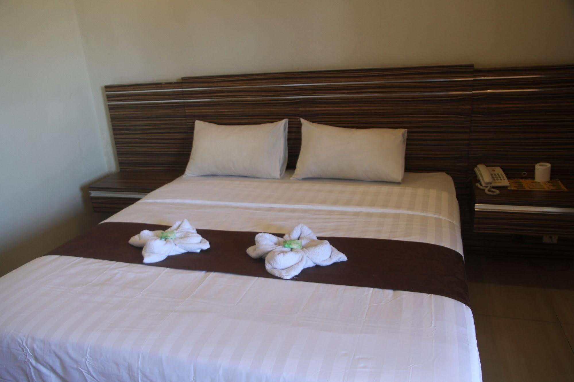 Palapa Hotel Матарам Екстер'єр фото